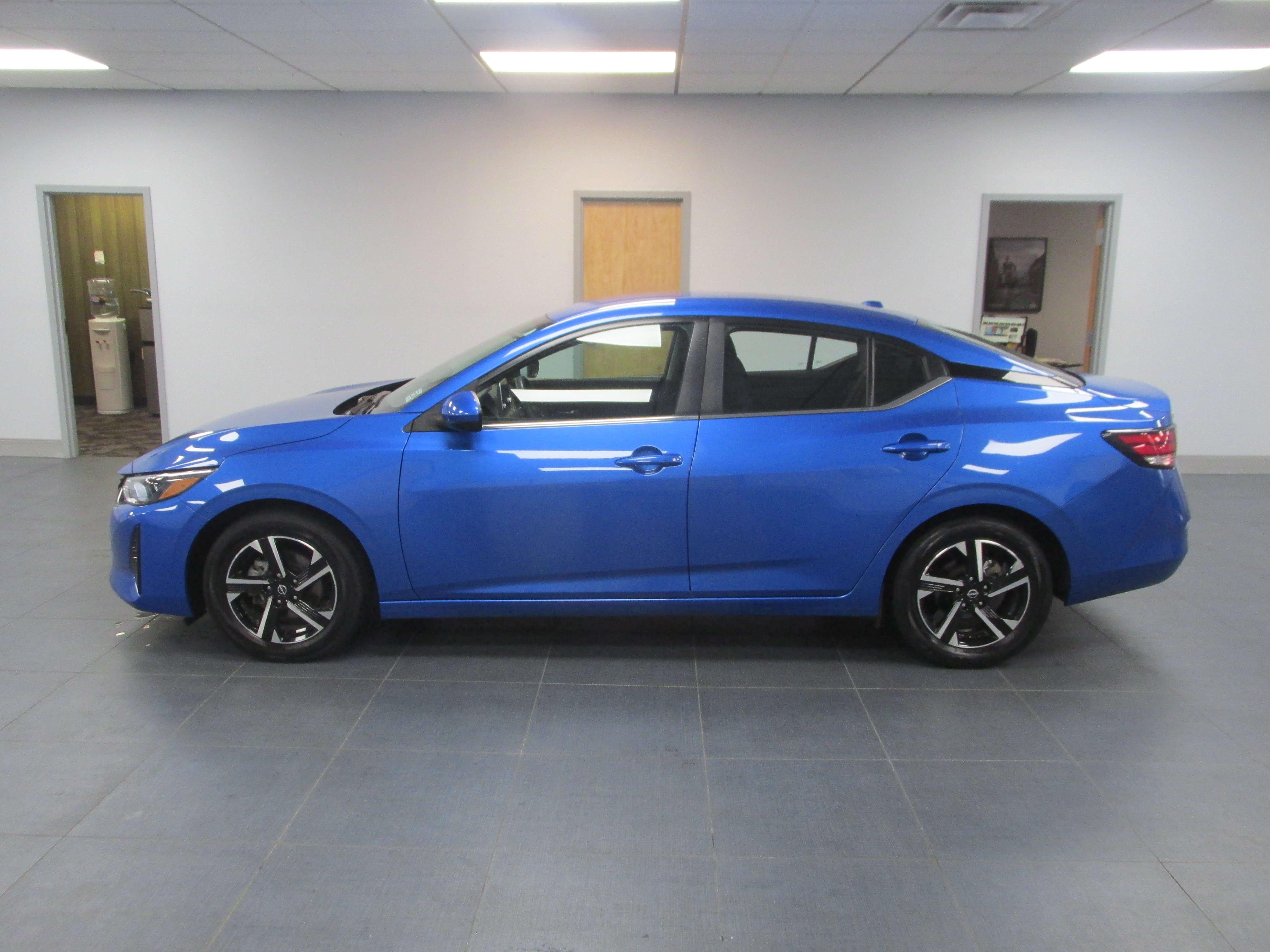 Used 2024 Nissan Sentra SV FWD image 8