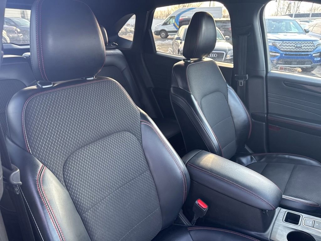 Certified 2023 Ford Escape ST-Line w/ Tech Pack #1 image 27