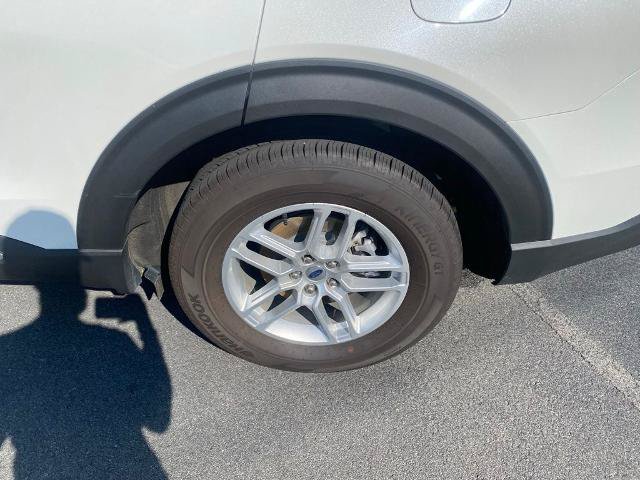 Certified 2025 Ford Explorer Active w/ Active Comfort Package RWD image 33