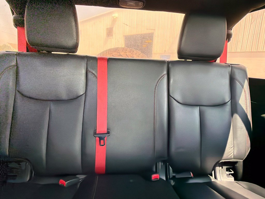 Used 2018 Jeep Wrangler Unlimited Rubicon AWD/4WD image 42