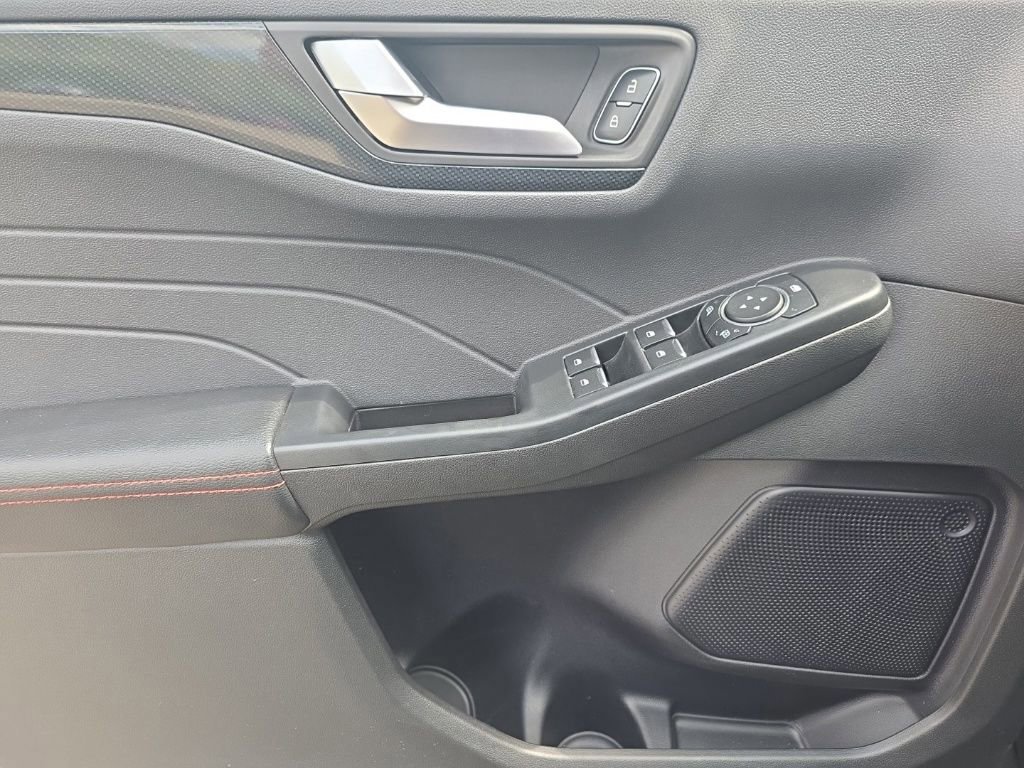 Certified 2024 Ford Escape ST-Line w/ Tech Pack #1 image 17