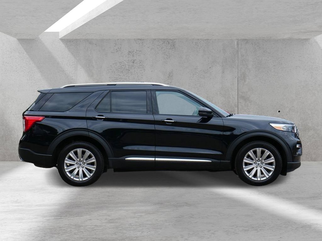 Certified 2022 Ford Explorer Limited w/ Equipment Group 301A AWD/4WD image 2