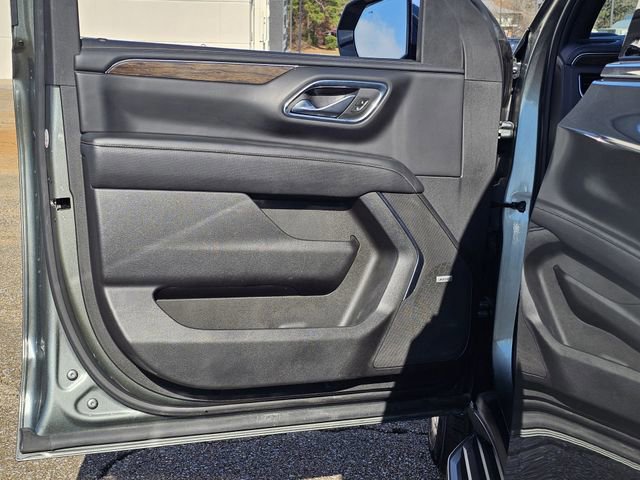 Used 2023 Chevrolet Suburban Premier image 15