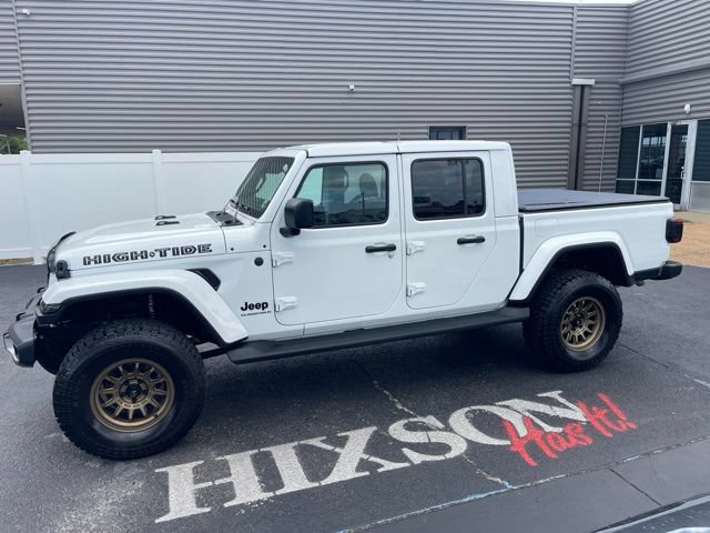 Used 2025 Jeep Gladiator Sport AWD/4WD image 2