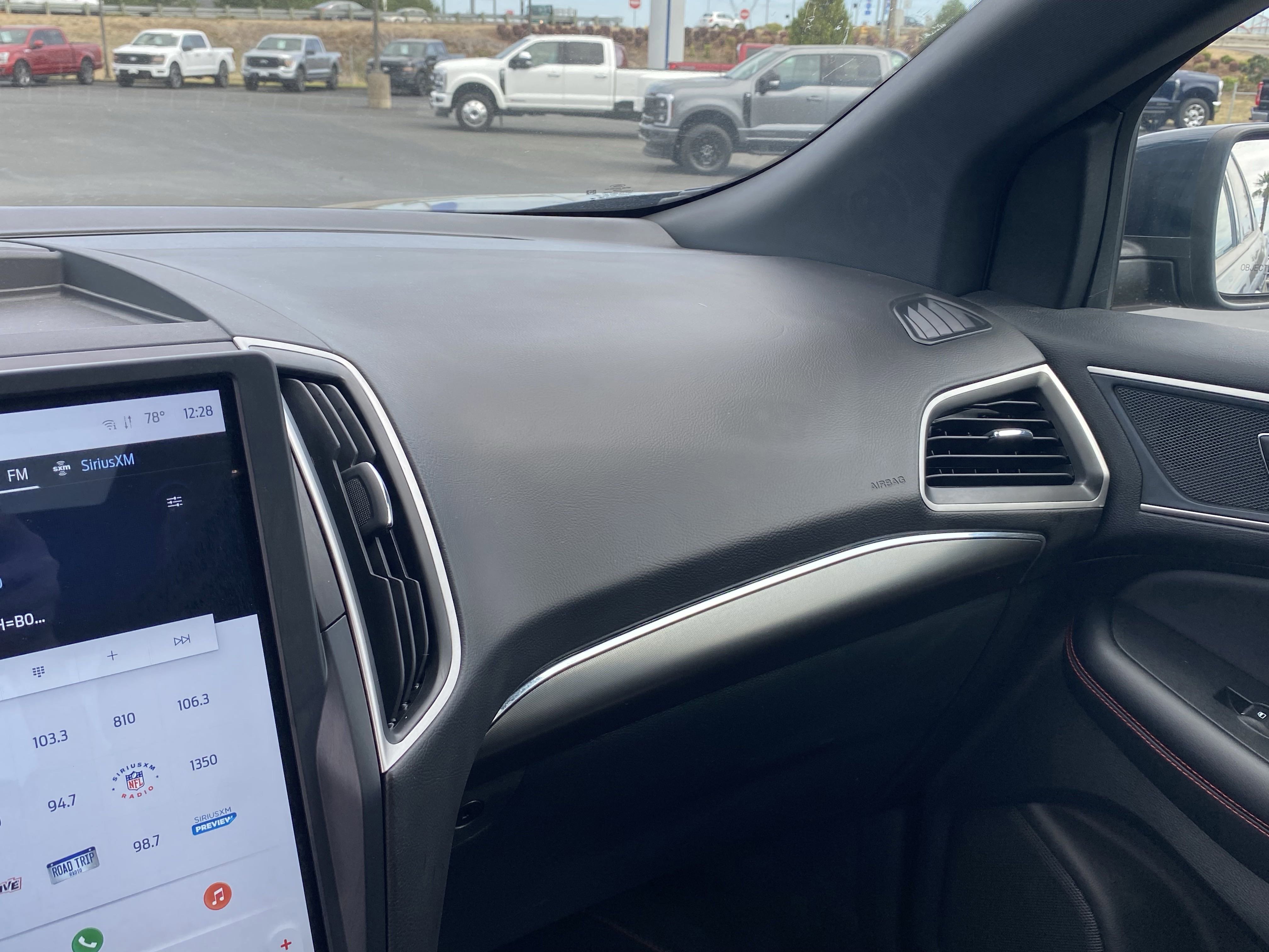 Certified 2023 Ford Edge ST-Line image 19