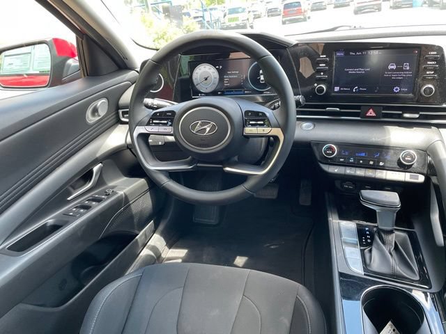 Used 2021 Hyundai Elantra SEL w/ Convenience Package FWD image 11