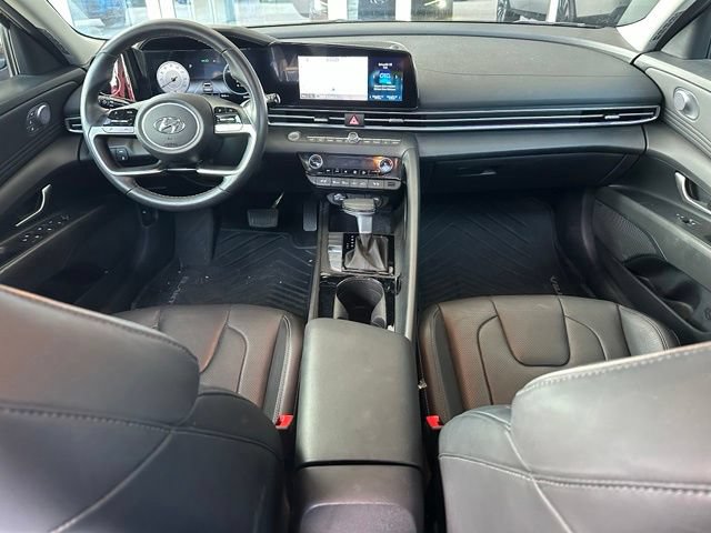 Used 2023 Hyundai Elantra Limited FWD image 11