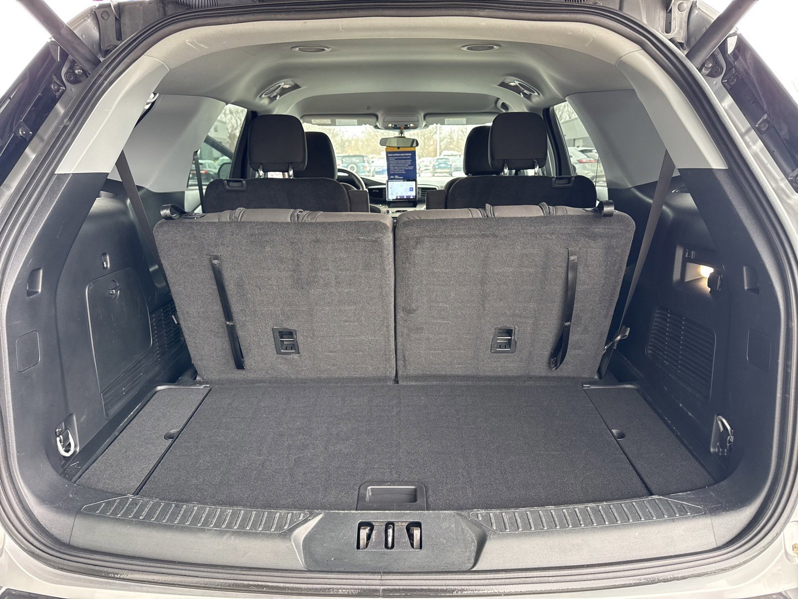 Certified 2023 Ford Explorer XLT w/ Class IV Trailer Tow Package image 38