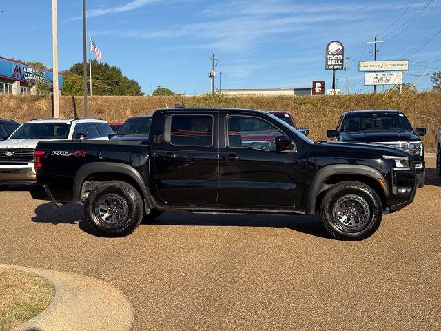 Used 2026 Nissan Frontier PRO-4X AWD/4WD image 3