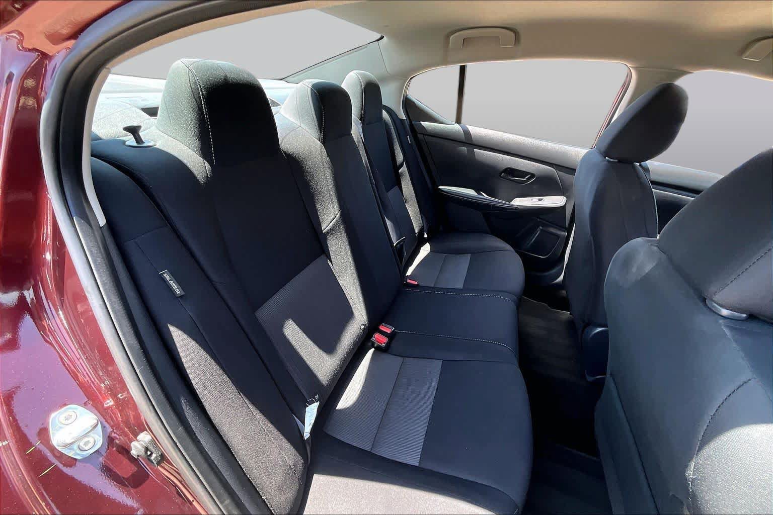 Used 2025 Nissan Sentra SV FWD image 18