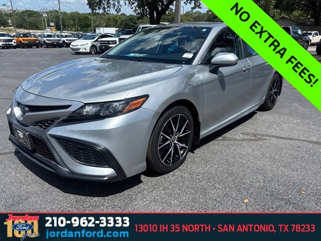 Used 2021 Toyota Camry SE FWD image 3