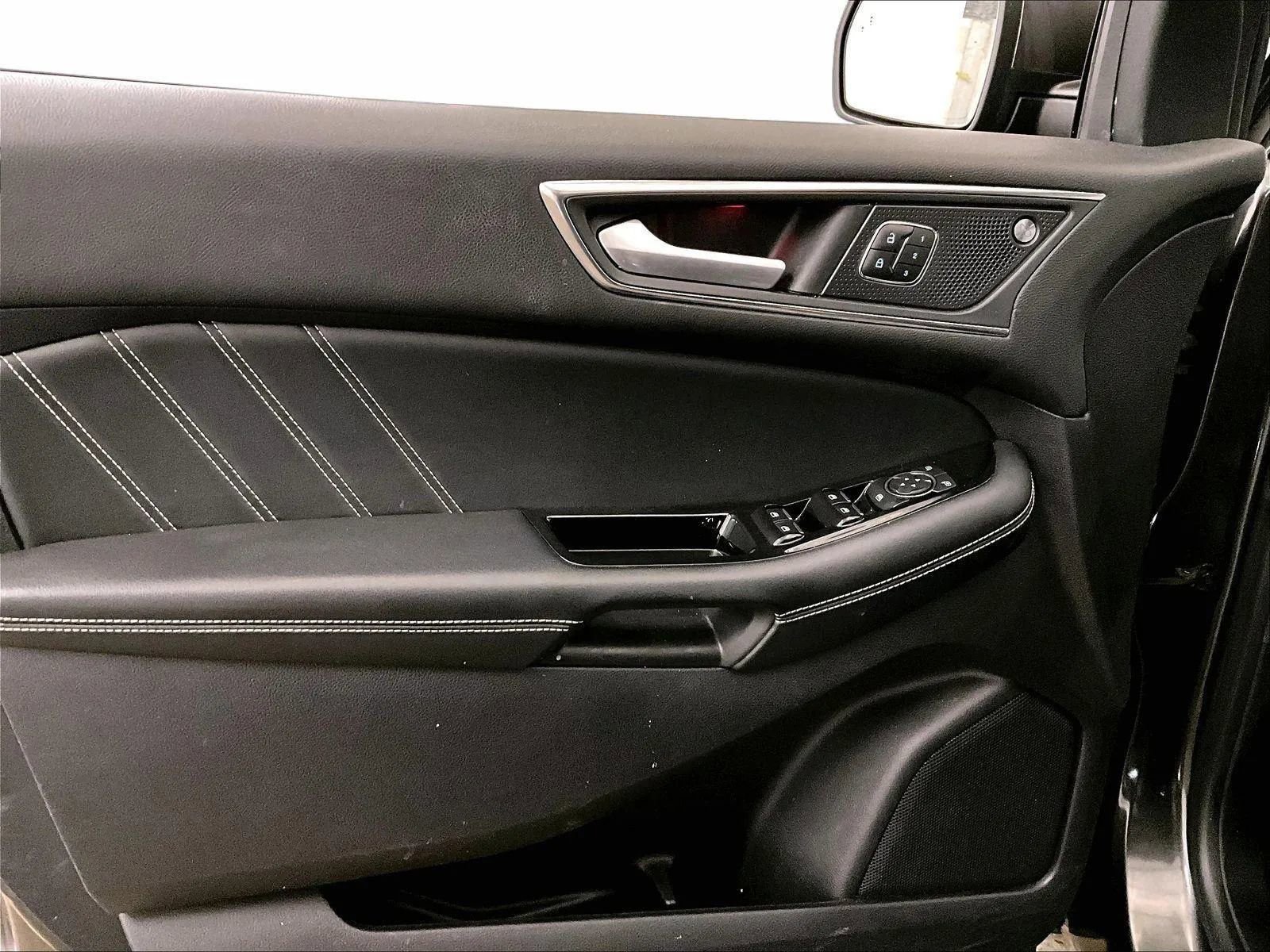 Certified 2019 Ford Edge ST w/ Equipment Group 401A AWD/4WD image 22
