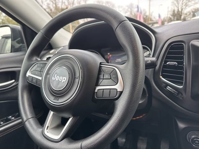Used 2018 Jeep Compass Sport w/ Tech Group FWD image 24