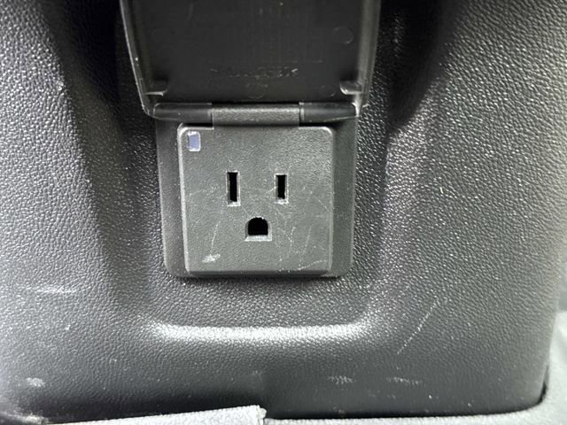 Used 2021 GMC Terrain SLT FWD image 17