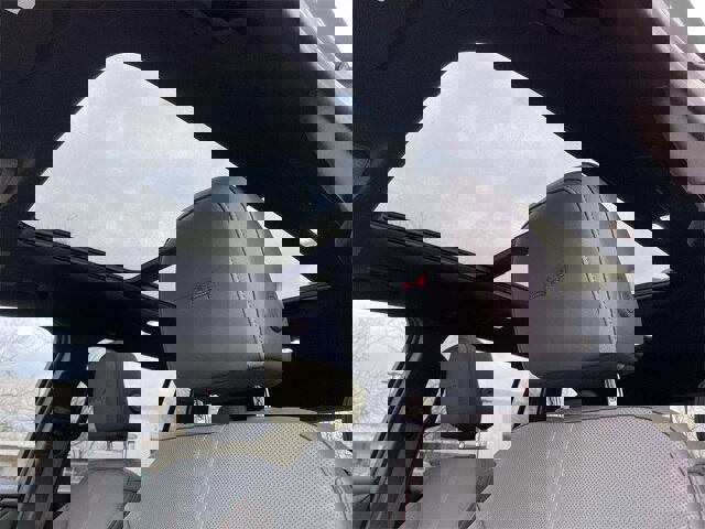 Used 2024 GMC Acadia AT4 w/ Luxury Package image 23