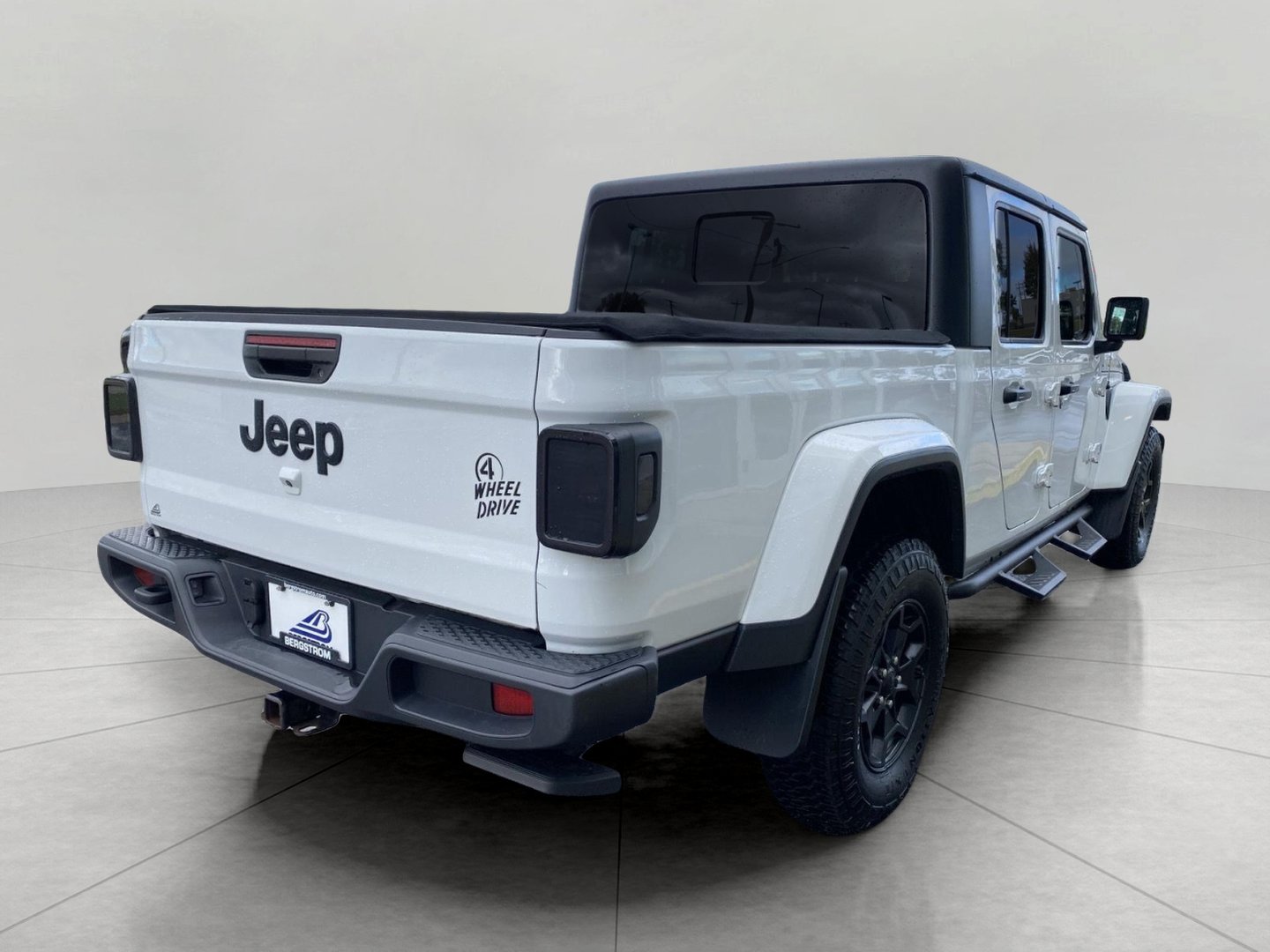 Used 2022 Jeep Gladiator Sport AWD/4WD image 10