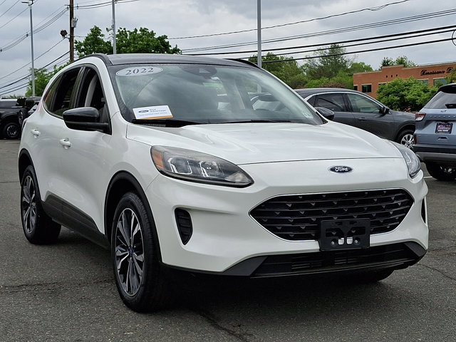 Certified 2022 Ford Escape SE w/ SE Sport Appearance Package AWD/4WD image 2