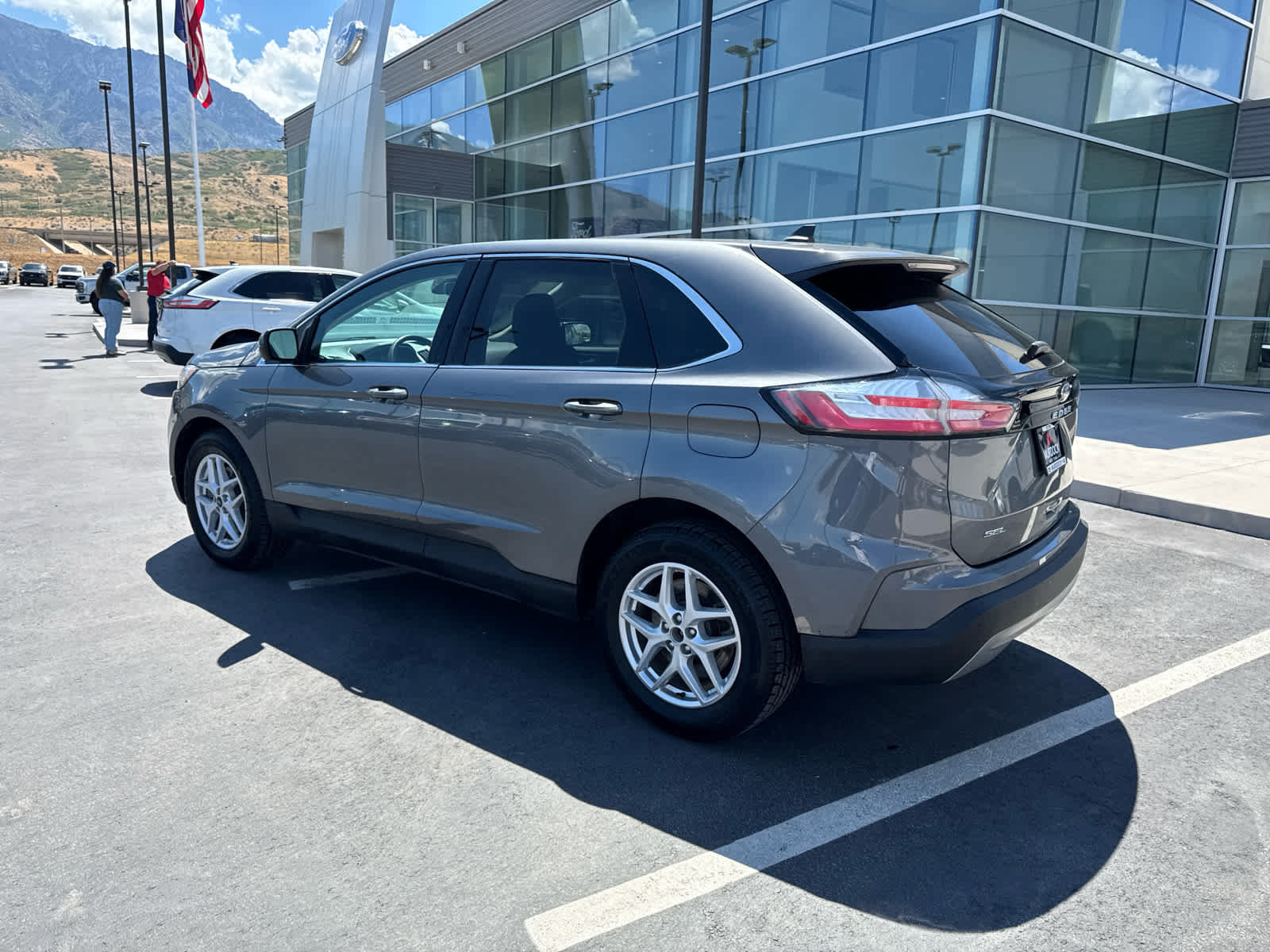 Certified 2024 Ford Edge SEL AWD/4WD image 9