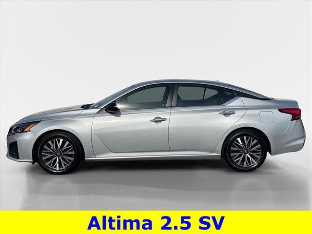 Used 2024 Nissan Altima 2.5 SV image 6
