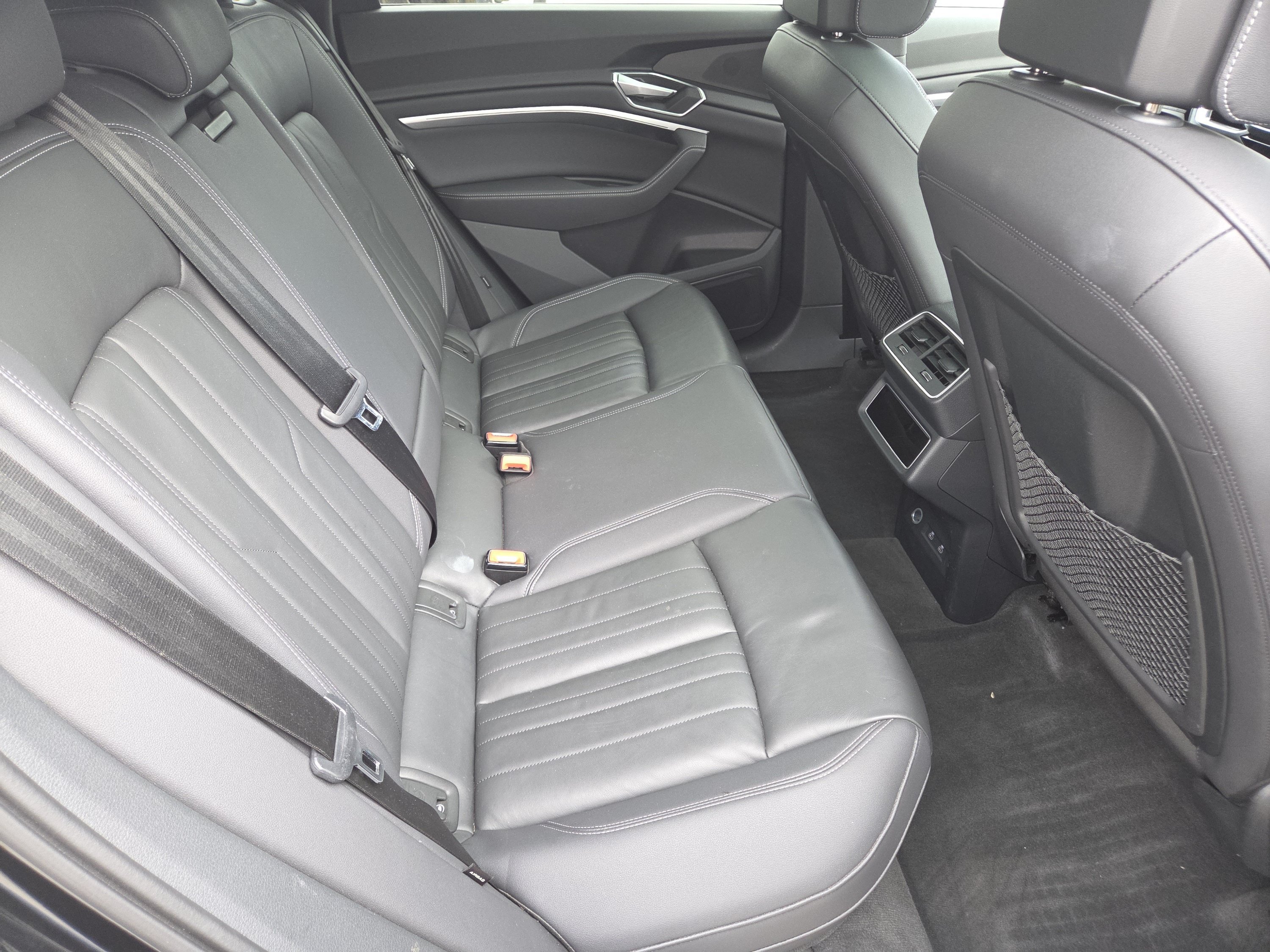 Used 2023 Audi e-tron Premium w/ Convenience Plus Package AWD/4WD image 28
