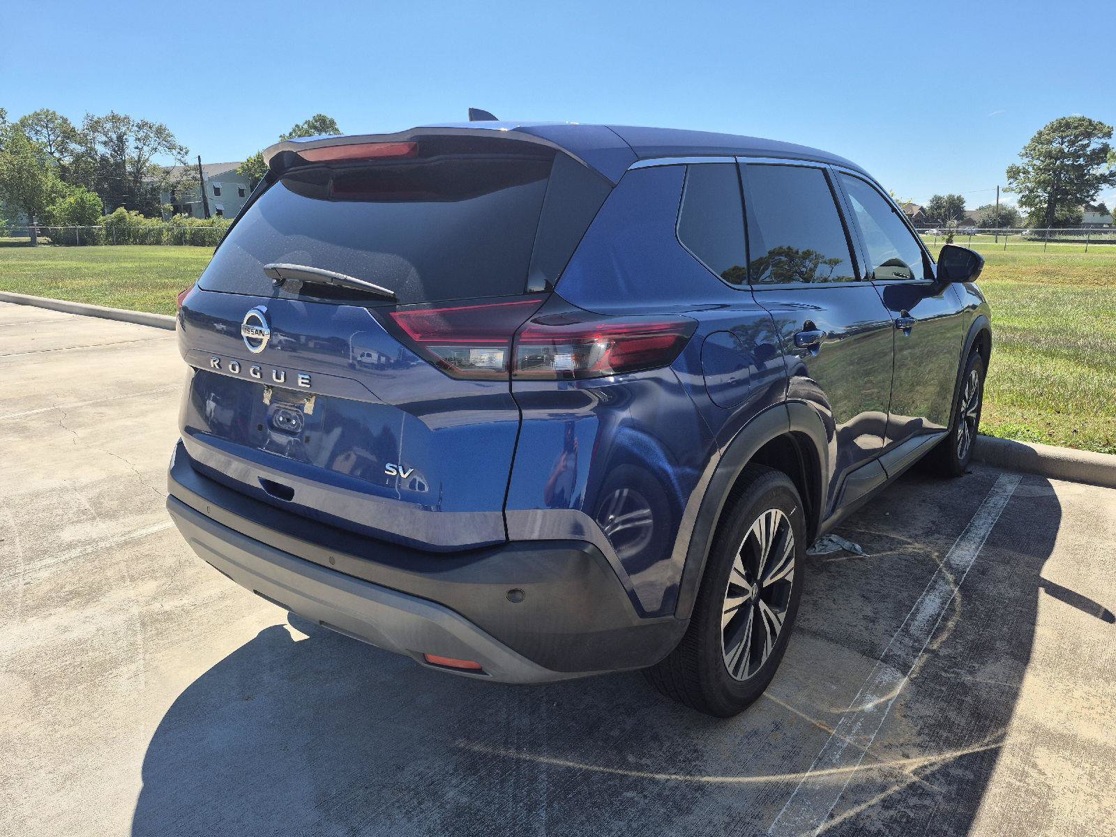 Used 2021 Nissan Rogue SV FWD image 13