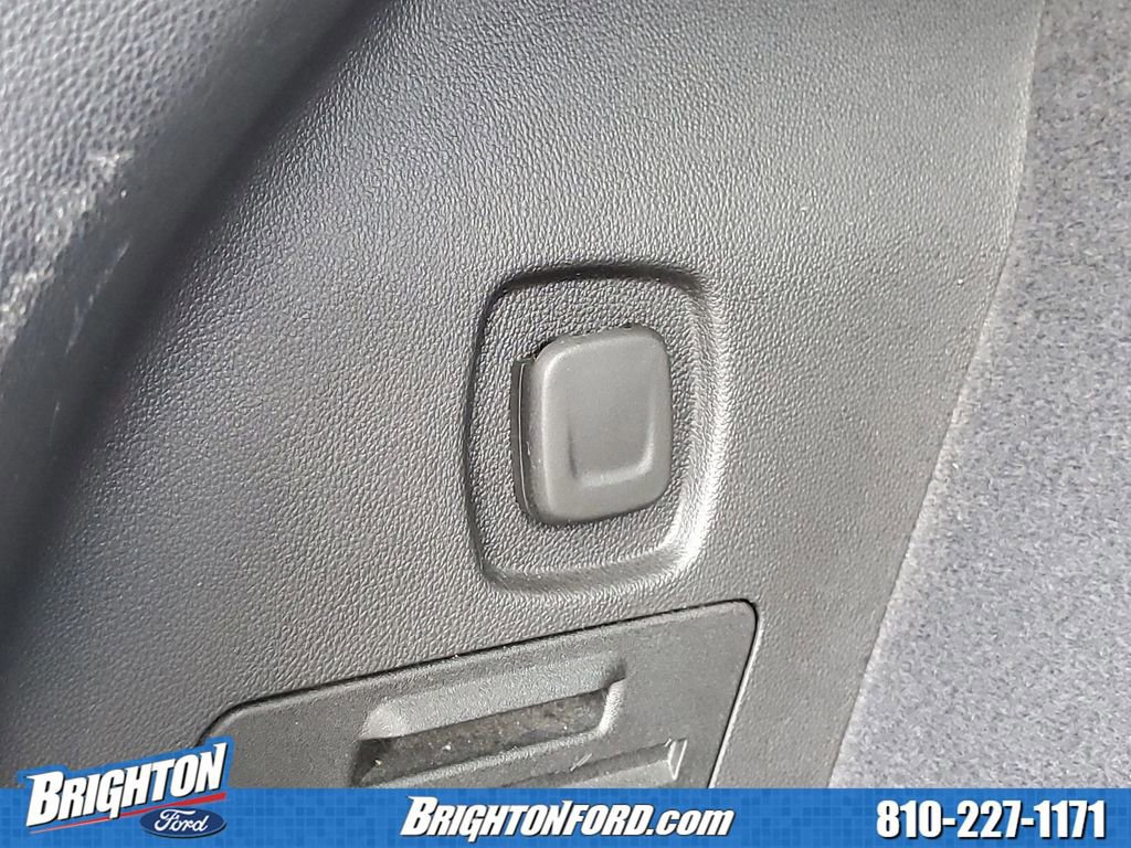 Used 2020 Cadillac XT5 Premium Luxury w/ LPO, Floor Liner Package AWD/4WD image 9