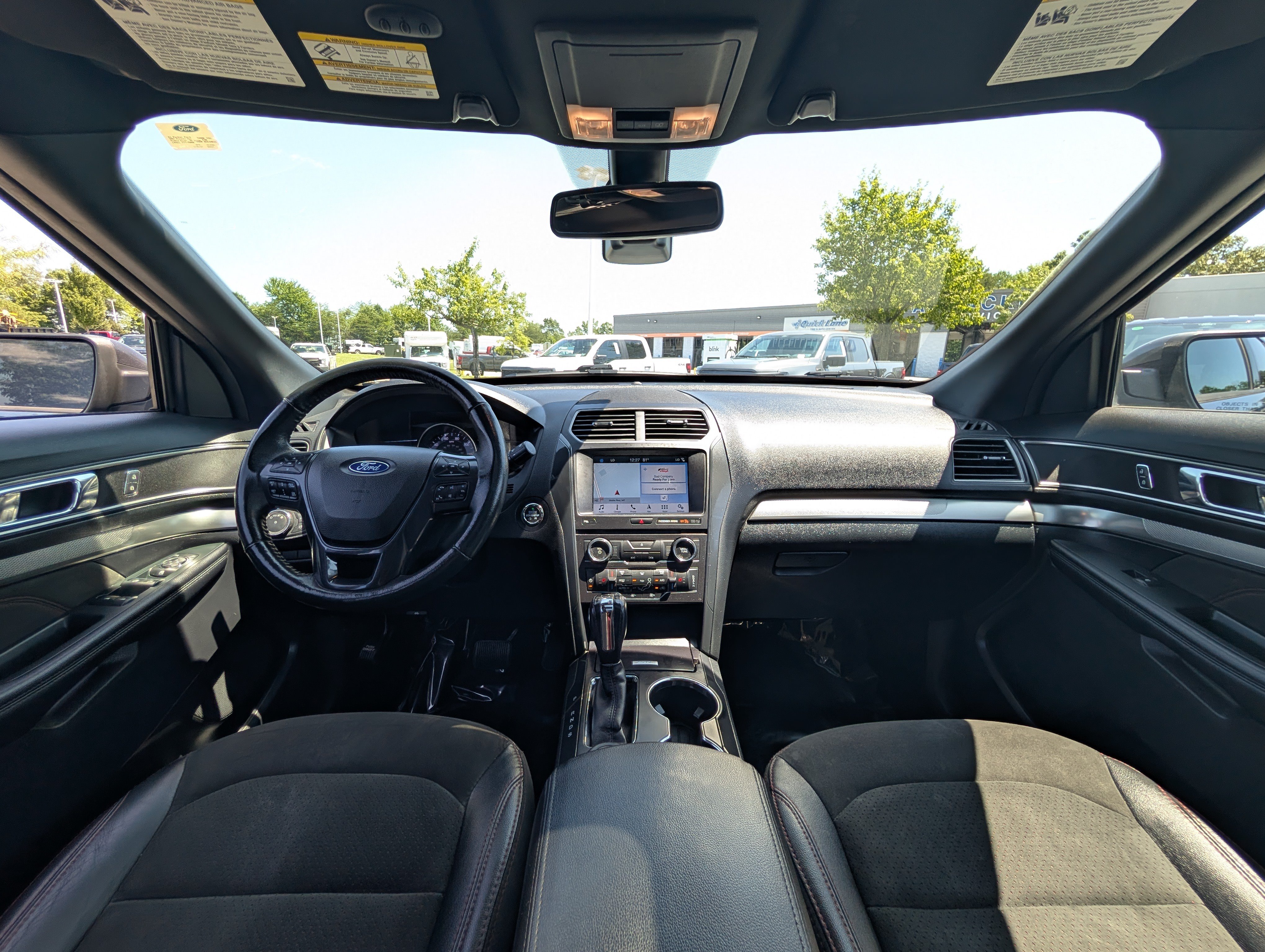 Certified 2018 Ford Explorer XLT w/ Equipment Group 202A AWD/4WD image 20