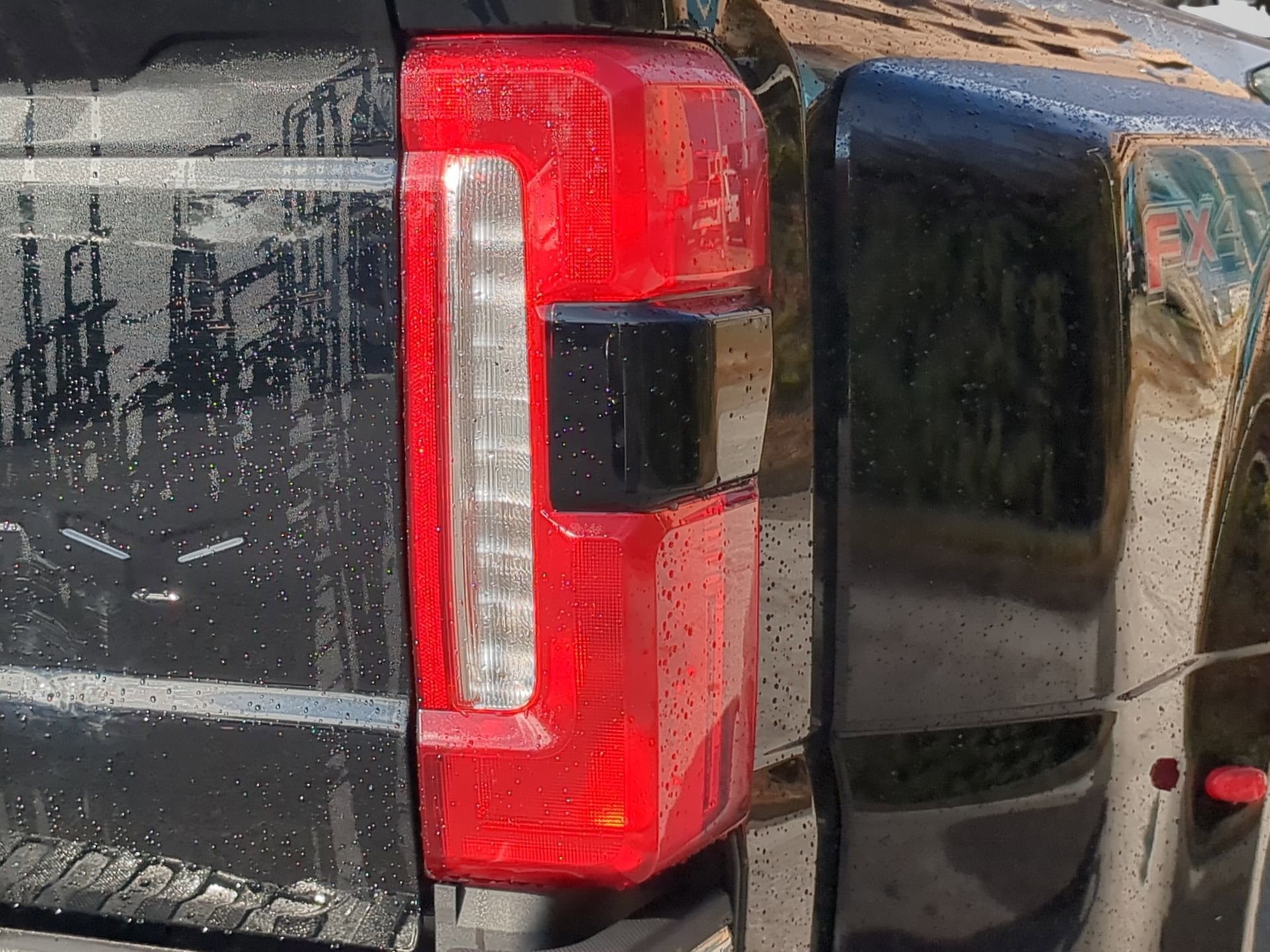 Certified 2024 Ford F350 Lariat w/ Lariat Ultimate Package image 37