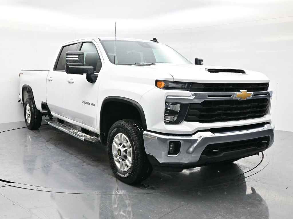 Used 2025 Chevrolet Silverado 2500 LT w/ Convenience Package image 18