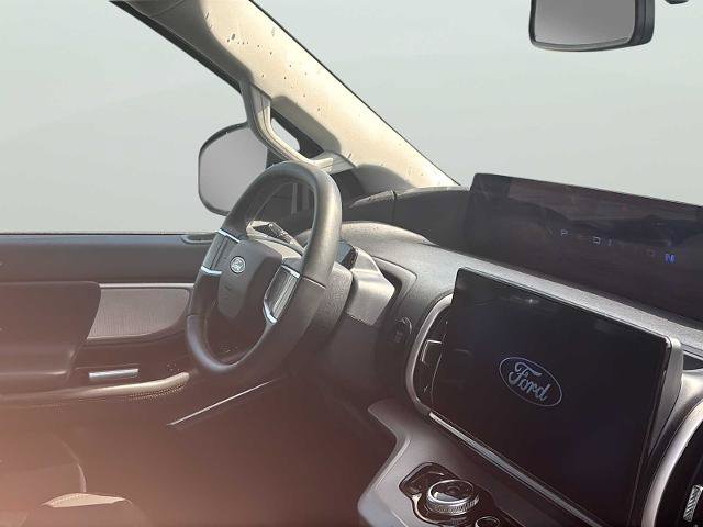 Certified 2025 Ford Expedition Active AWD/4WD image 22