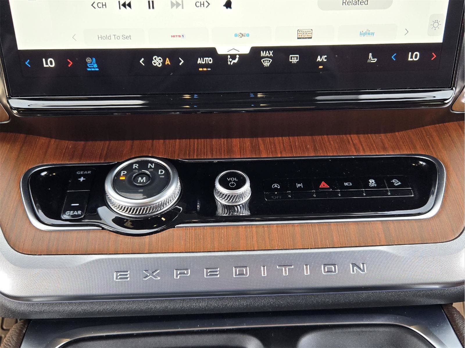 Certified 2025 Ford Expedition King Ranch AWD/4WD image 17