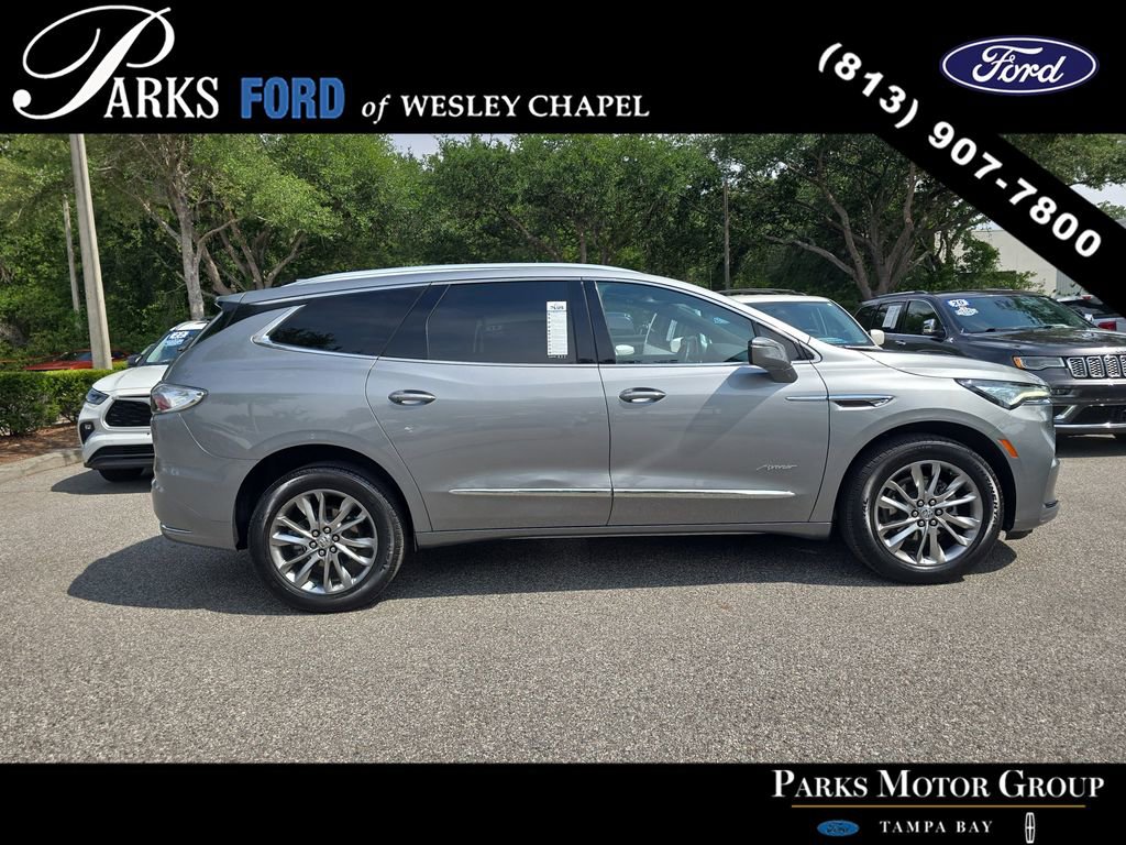 Used 2023 Buick Enclave Avenir w/ Avenir Technology Package AWD/4WD image 3