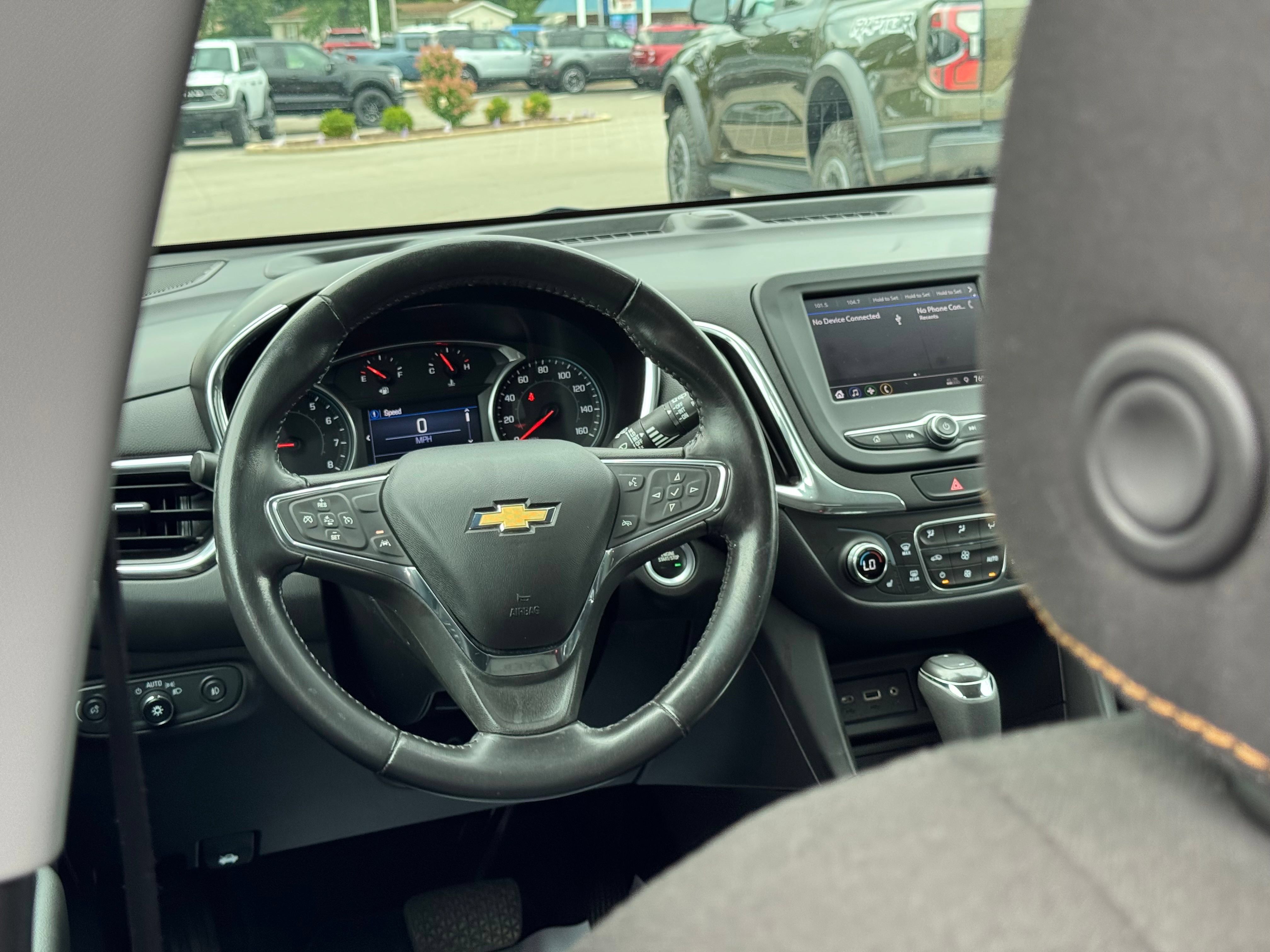 Used 2020 Chevrolet Equinox LT FWD image 25