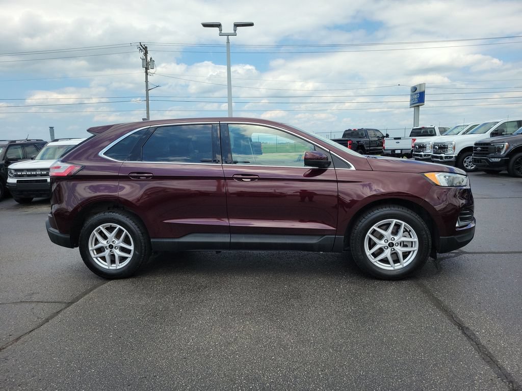 Certified 2023 Ford Edge SEL w/ Convenience Package AWD/4WD image 3