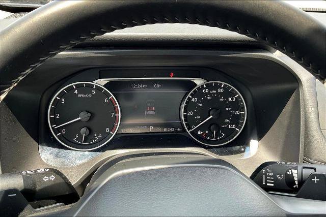 Used 2025 Nissan Rogue SV FWD image 13