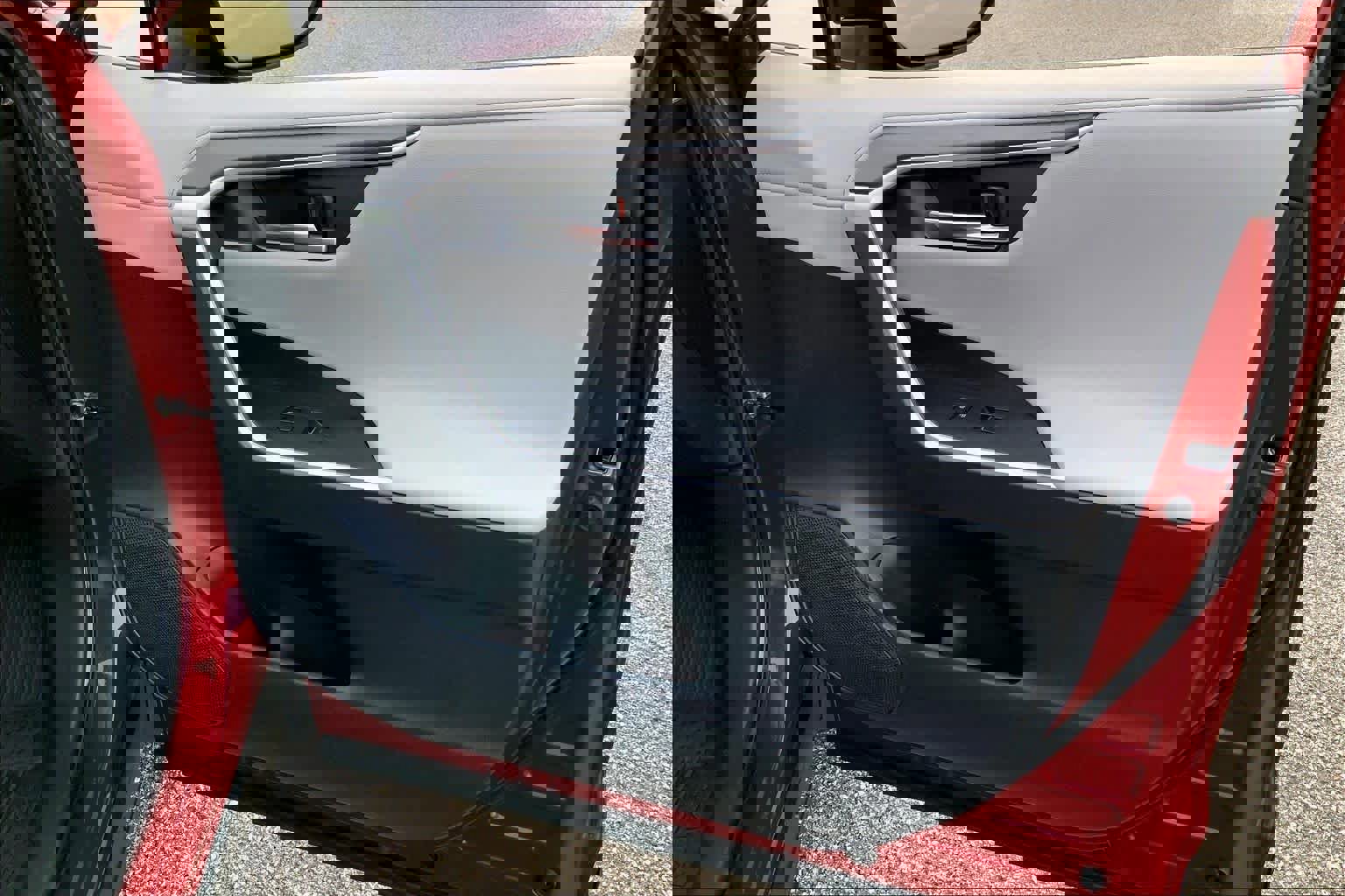 Used 2022 Toyota RAV4 Limited image 23