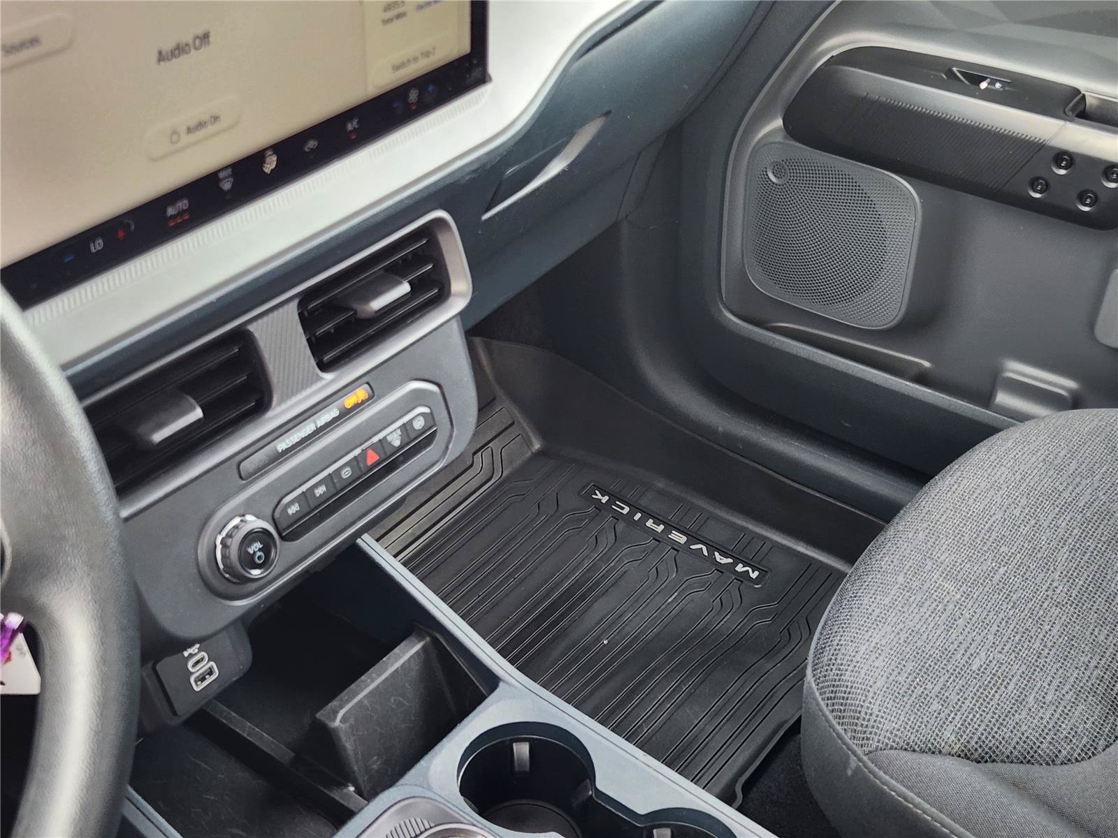 Certified 2025 Ford Maverick XL FWD image 26