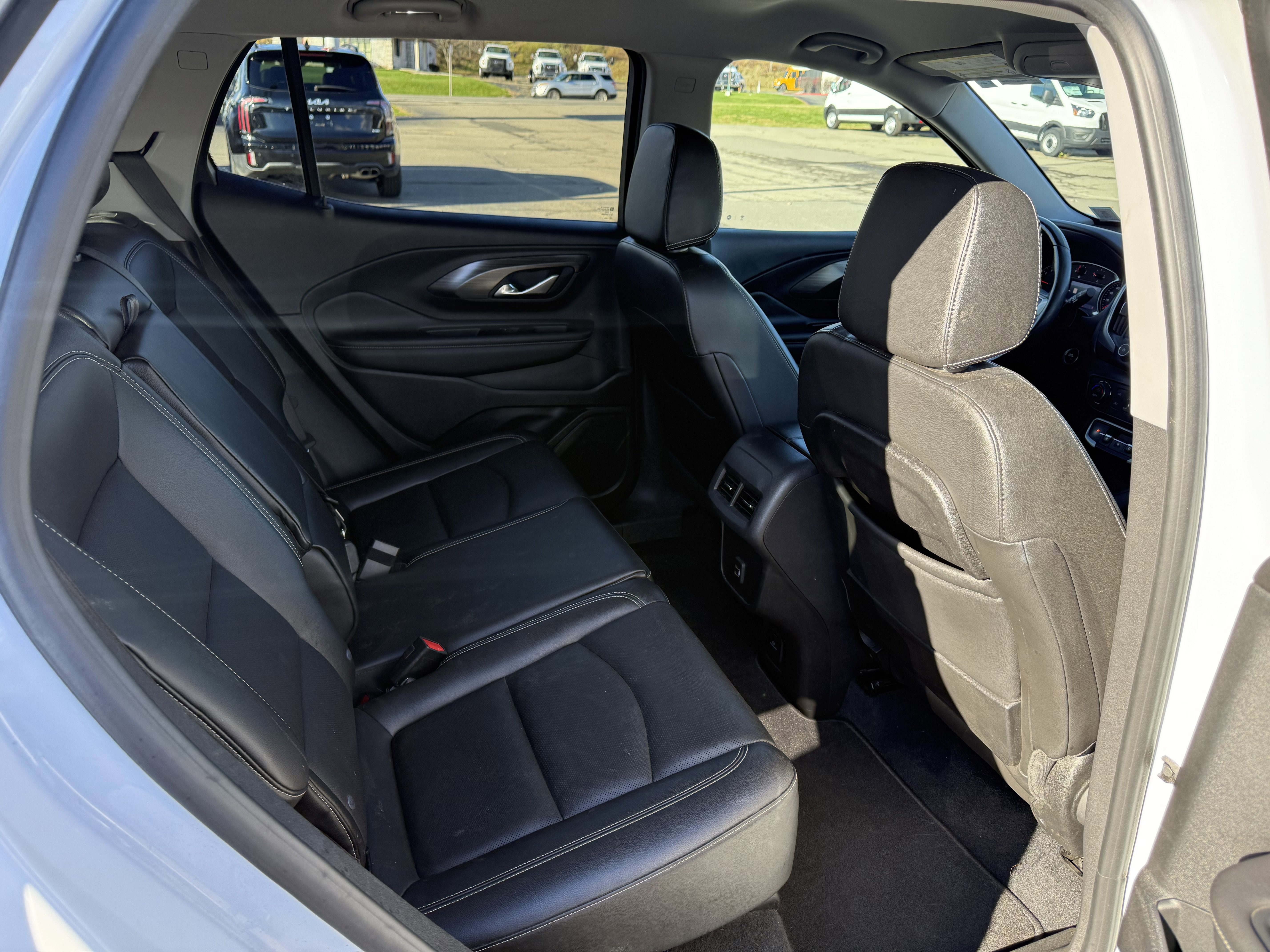 Used 2022 GMC Terrain SLT w/ Infotainment Package II image 10