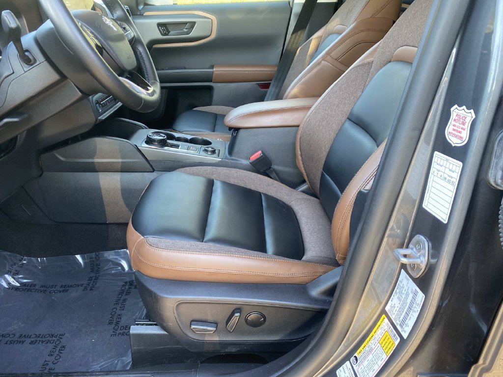 Certified 2025 Ford Bronco Sport Outer Banks w/ Outer Banks Tech Package+ AWD/4WD image 19