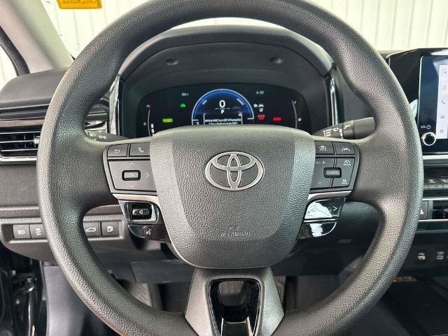 Used 2025 Toyota Camry LE FWD image 26