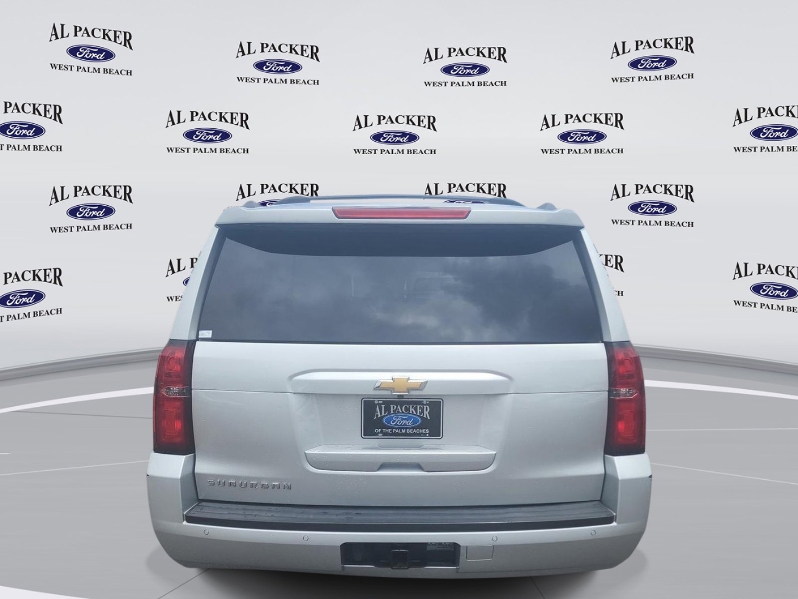 Used 2017 Chevrolet Suburban LS w/ All-Season Package RWD image 5