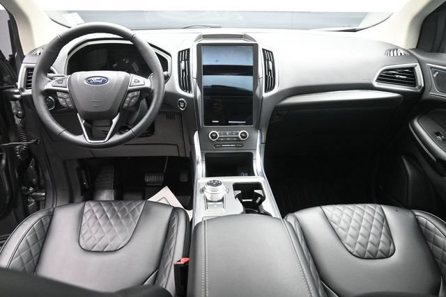 Certified 2024 Ford Edge Titanium AWD/4WD image 21