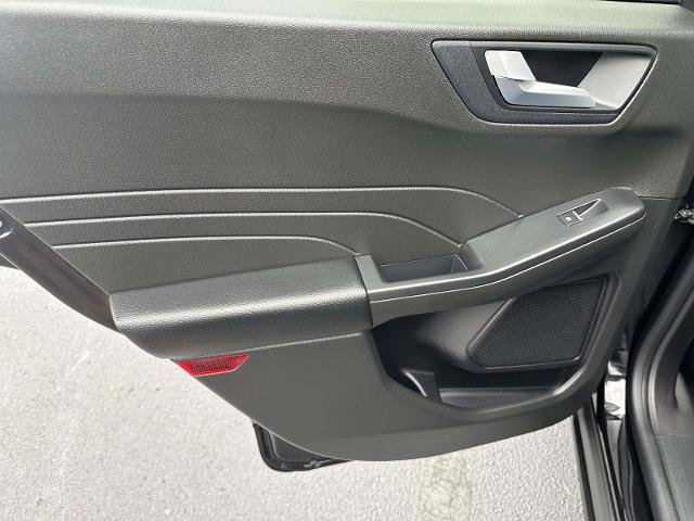 Certified 2023 Ford Escape Platinum AWD/4WD image 10
