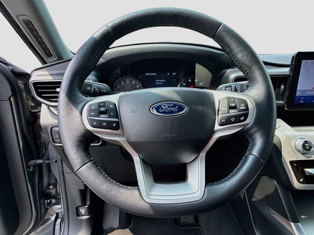 Certified 2022 Ford Explorer XLT w/ Equipment Group 202A AWD/4WD image 16
