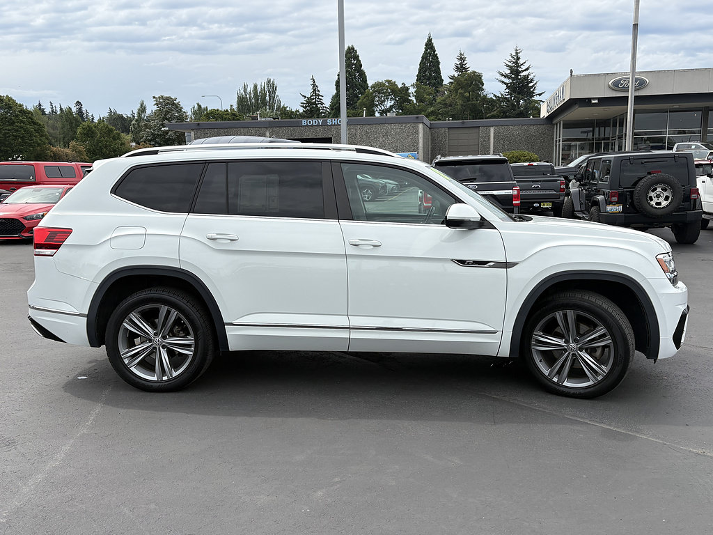 Used 2018 Volkswagen Atlas SEL w/ R-Line Package AWD/4WD image 5
