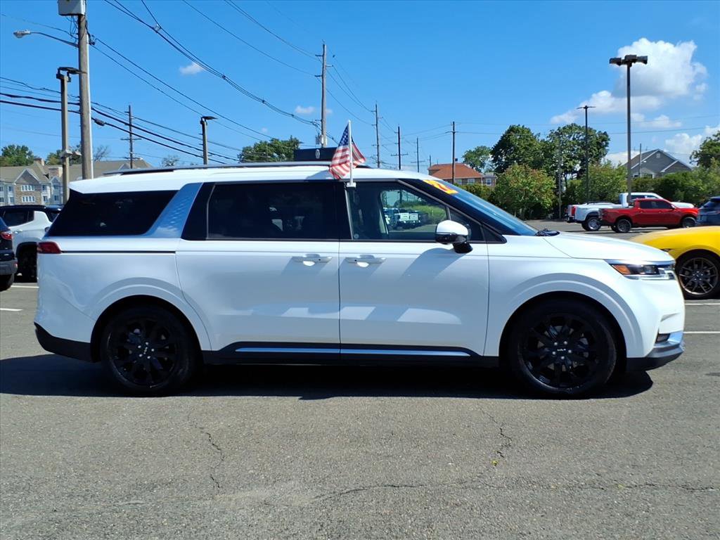 Used 2022 Kia Carnival SX Prestige image 8