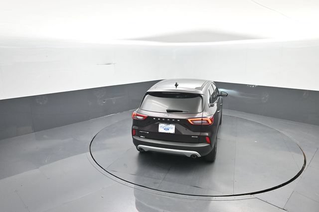 Certified 2023 Ford Escape Active AWD/4WD image 32