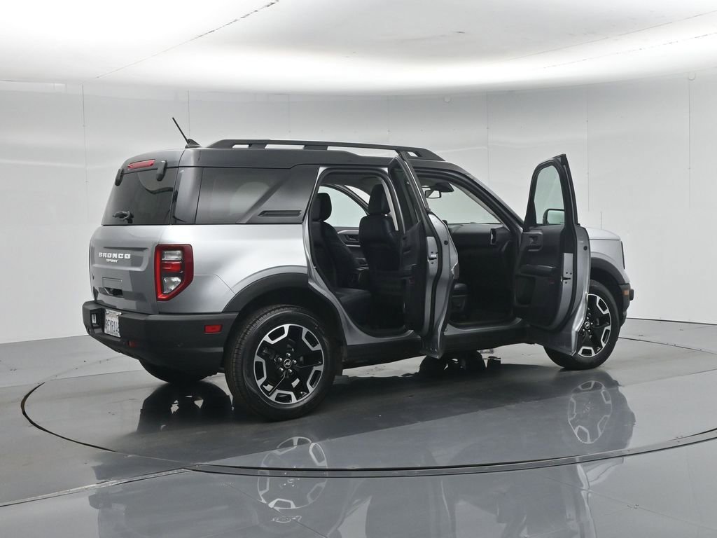 Certified 2022 Ford Bronco Sport Outer Banks w/ Tech Package AWD/4WD image 6