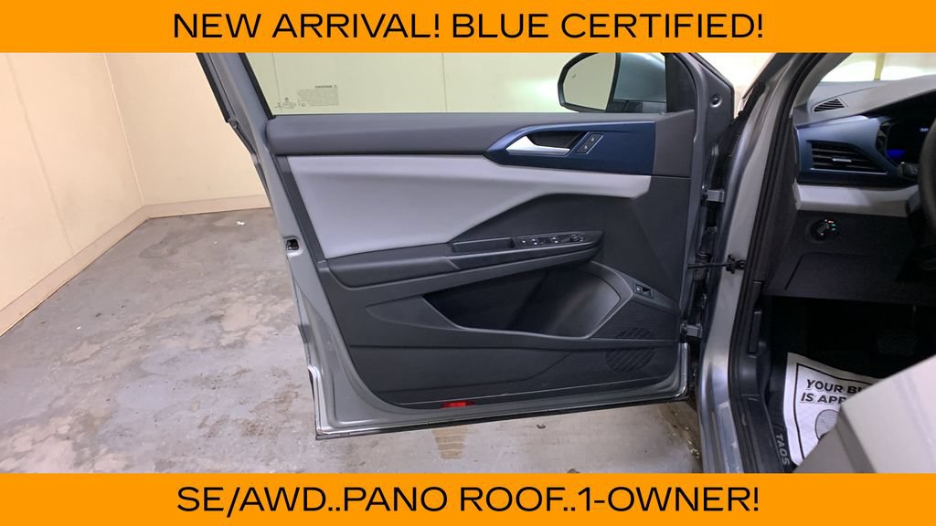 Used 2022 Volkswagen Taos SE w/ Panoramic Sunroof Package FWD image 26