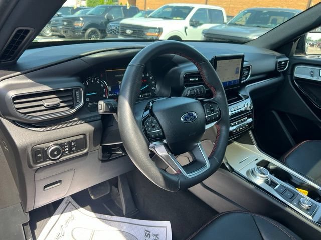 Certified 2024 Ford Explorer ST-Line w/ Class IV Trailer Tow Package AWD/4WD image 6